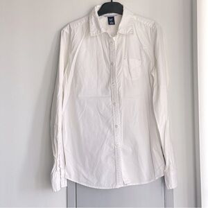 GAP Classic Long Sleeve Button Down Shirt